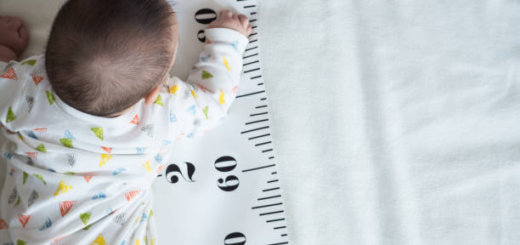 Доктор Стом | Как развивать новорожденного ребенка до 1 месяца: Исчерпывающее руководство